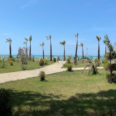 Family Beach 100 Square Metres Apartment Golem  Extérieur photo